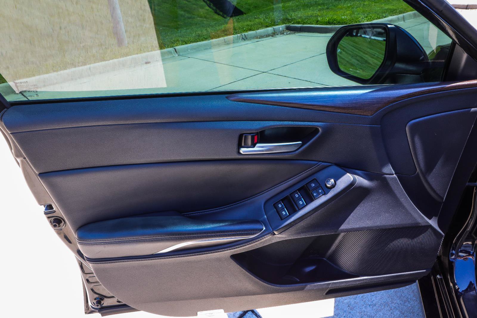 Used 2019 Toyota Avalon XLE w/ Moonroof Package FWD image 41