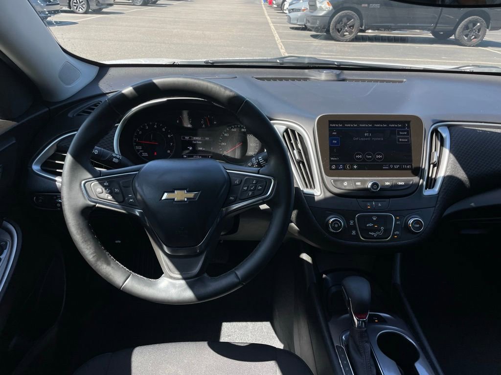 Used 2024 Chevrolet Malibu RS FWD image 11
