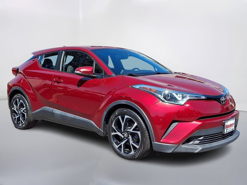 Used 2018 Toyota C-HR XLE FWD image 1