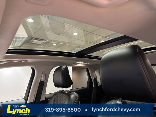 Used 2024 Ford Edge Titanium AWD/4WD image 4