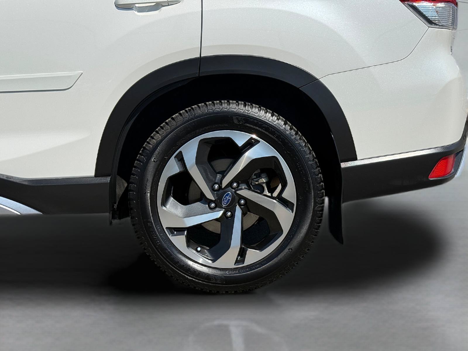 Used 2023 Subaru Forester Touring AWD/4WD image 12