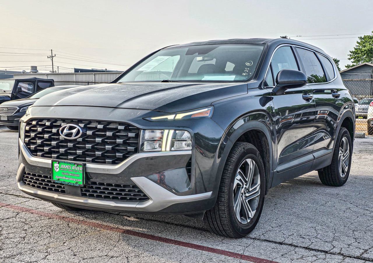 Used 2023 Hyundai Santa Fe SE AWD/4WD image 3