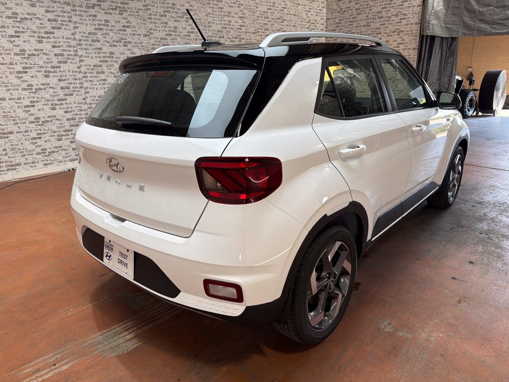 New 2026 Hyundai Venue SEL FWD image 7