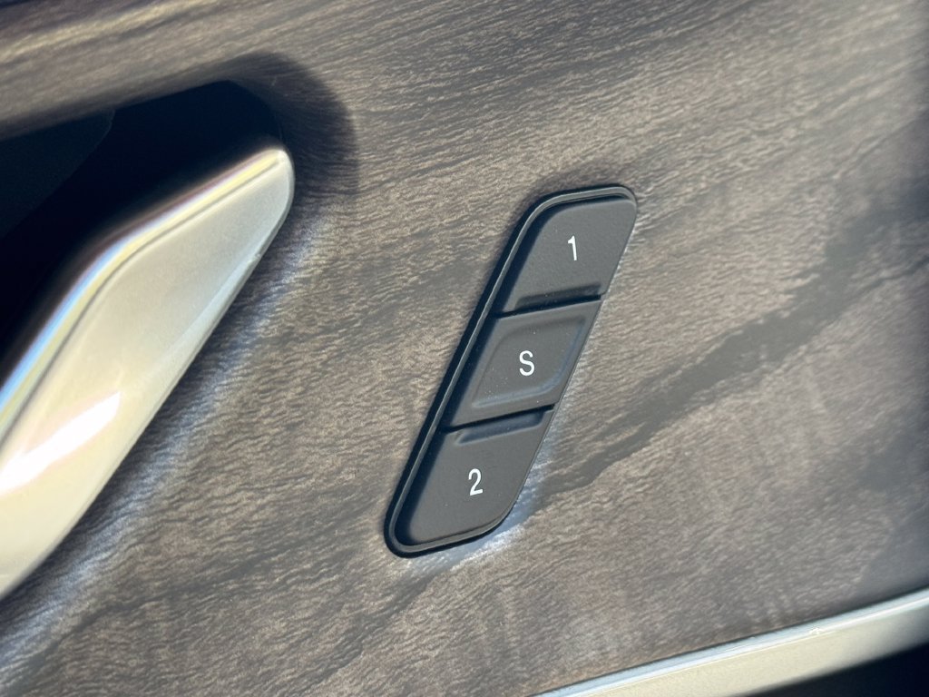New 2027 Jeep Grand Cherokee Limited AWD/4WD image 24