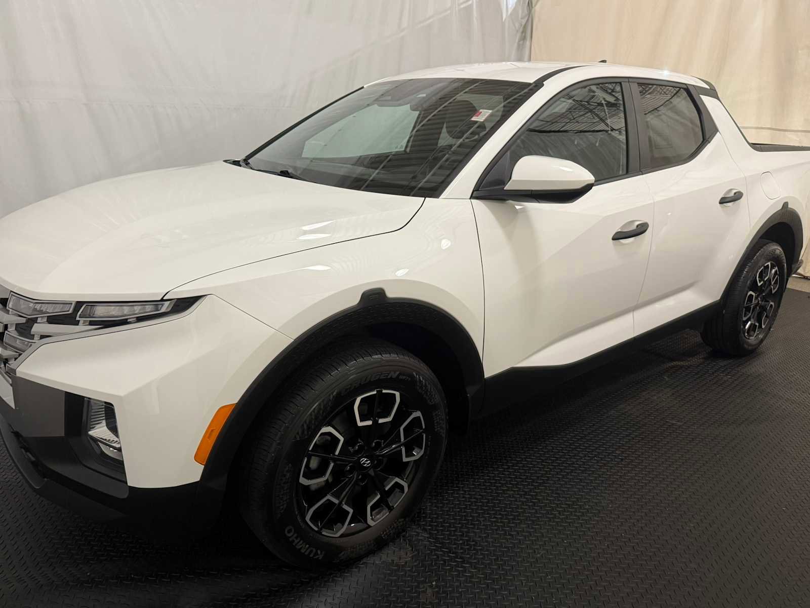 Used 2023 Hyundai Santa Cruz SE image 6