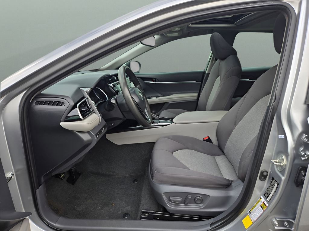 Used 2019 Toyota Camry LE w/ Convenience Package FWD image 17