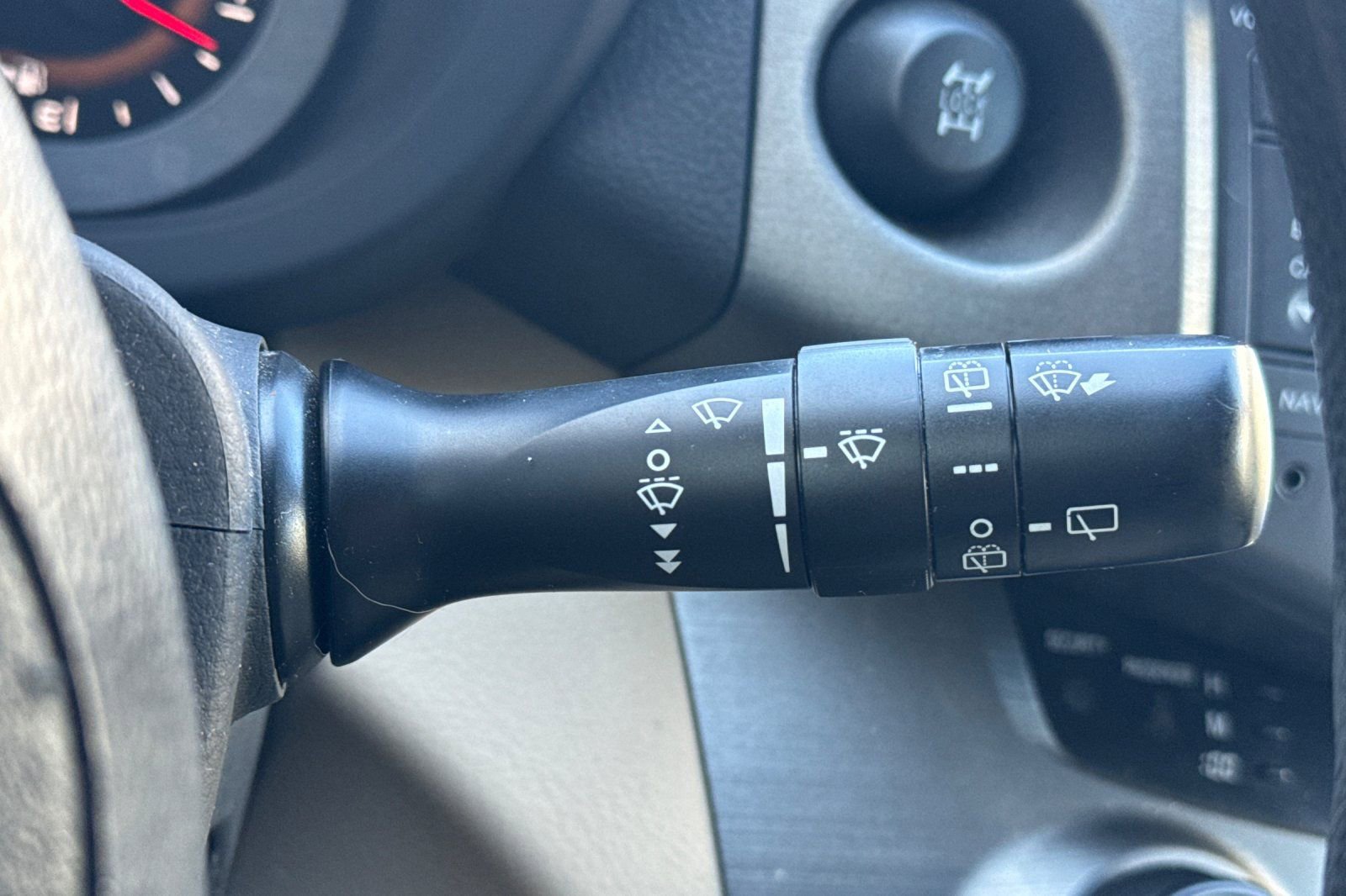Used 2010 Toyota RAV4 4WD image 37