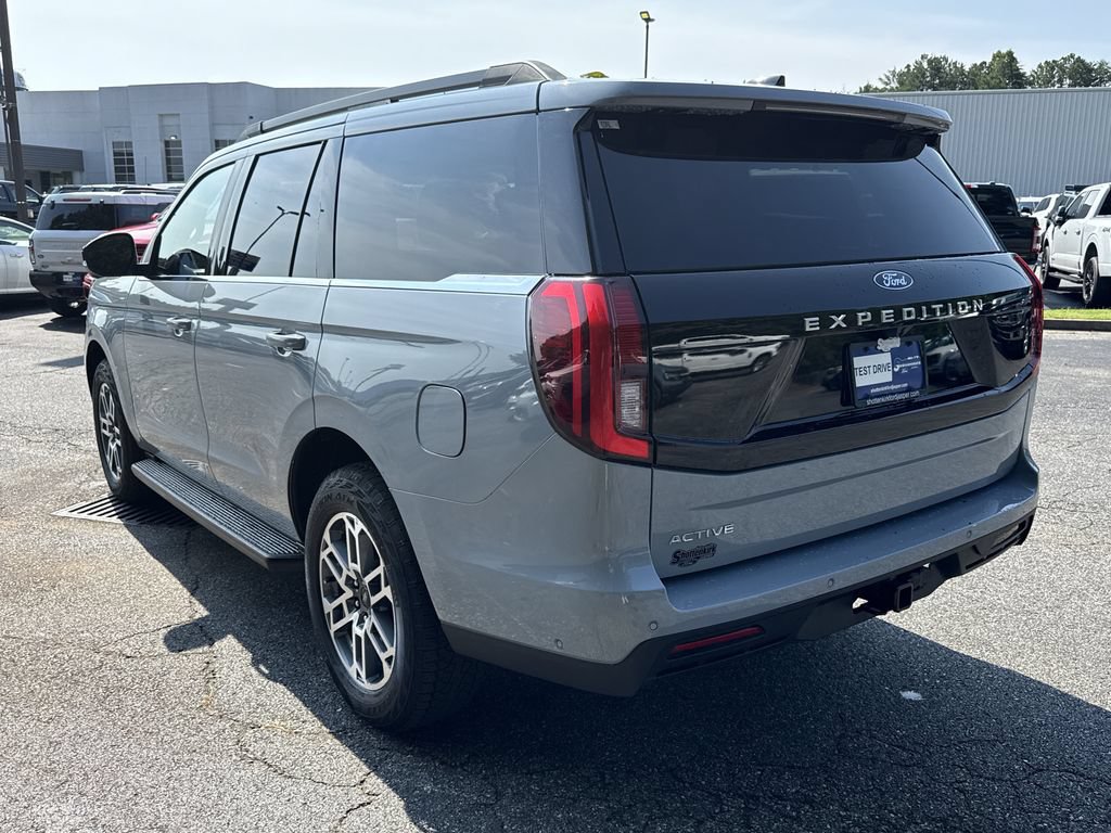 Used 2025 Ford Expedition Active AWD/4WD image 5