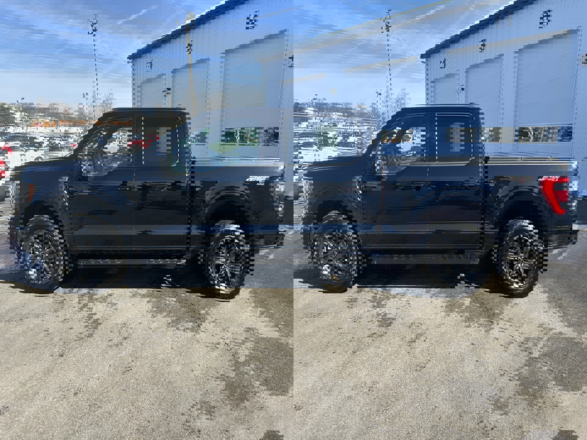 Certified 2022 Ford F150 Lariat w/ Equipment Group 502A High image 4