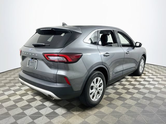 Used 2023 Ford Escape Active w/ Tech Pack #1 FWD image 3