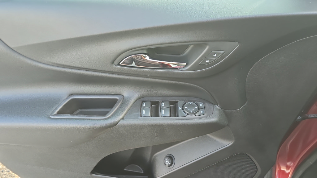 Used 2019 Chevrolet Equinox LT AWD/4WD image 16