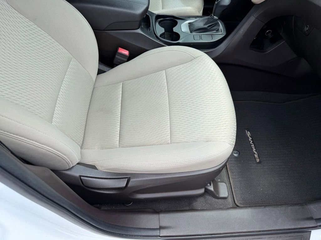 Used 2017 Hyundai Santa Fe Sport FWD image 16