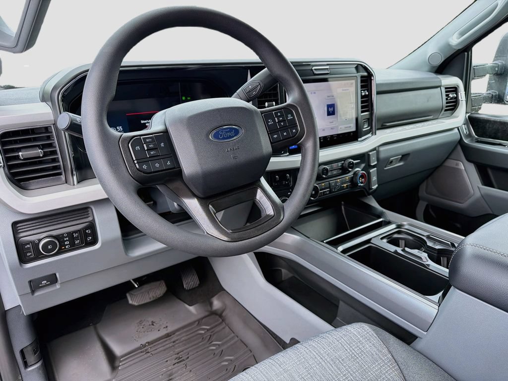New 2026 Ford F250 XLT w/ XLT Premium Package AWD/4WD image 9