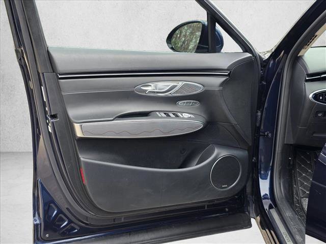 Used 2022 Genesis GV70 2.5T w/ Advanced Package image 13