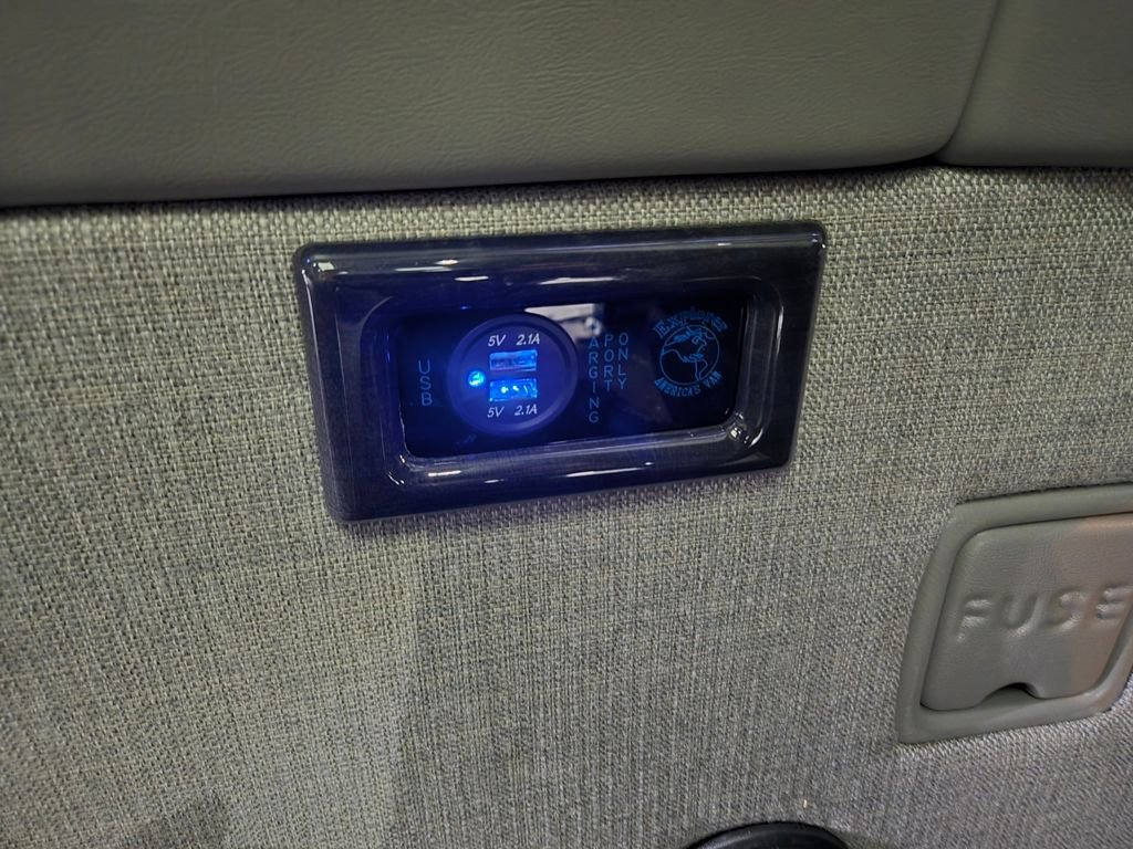 New 2025 GMC Savana 2500 w/ Driver Convenience Package image 39