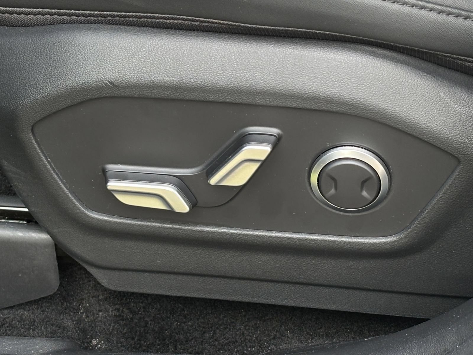 Used 2026 Hyundai Santa Fe SEL FWD image 22