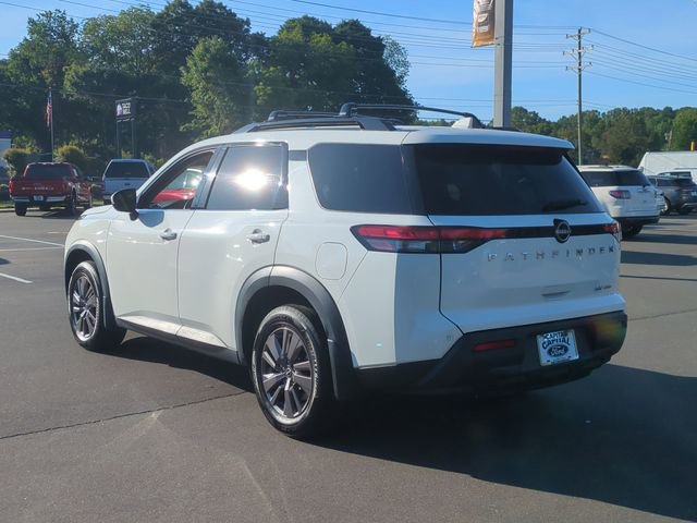 Used 2022 Nissan Pathfinder SV AWD/4WD image 11