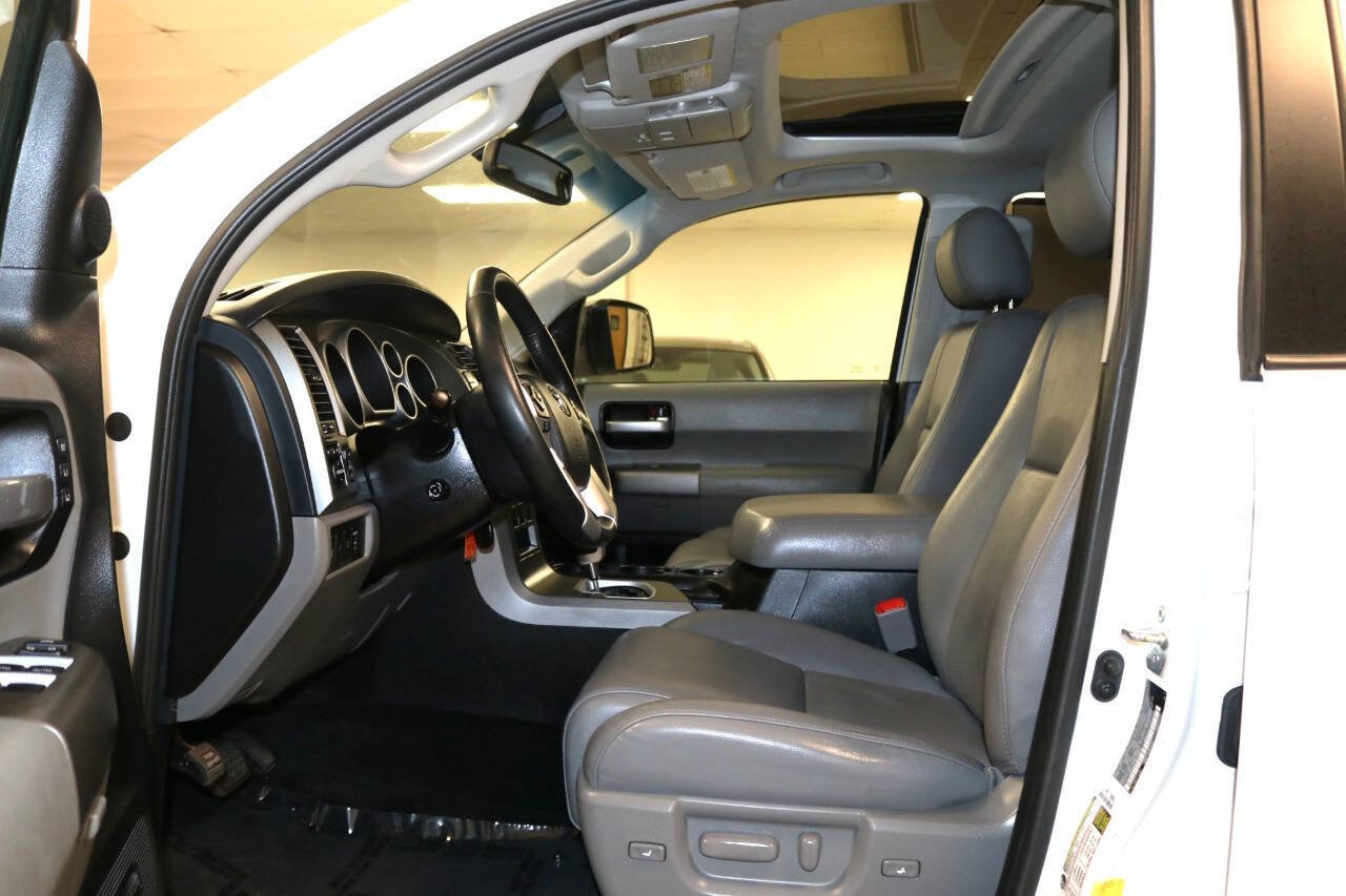 Used 2017 Toyota Sequoia Limited w/ Safety & Convenience Package AWD/4WD image 11