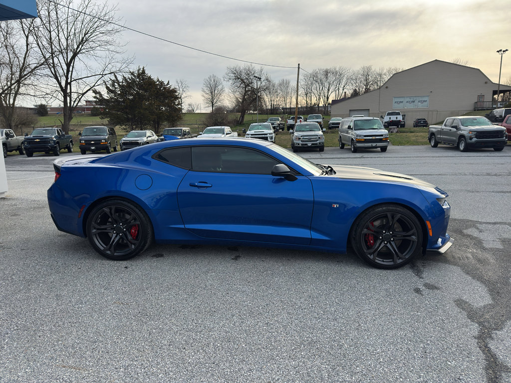 Used 2018 Chevrolet Camaro SS image 4