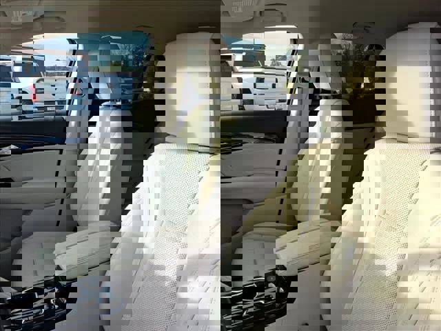 Used 2021 Buick Envision Essence w/ Technology Package I image 19