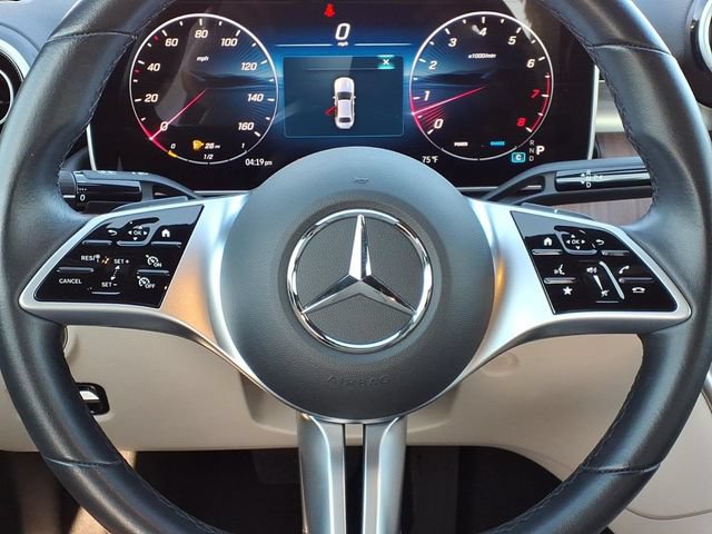 Used 2025 Mercedes-Benz C 300 Sedan image 8