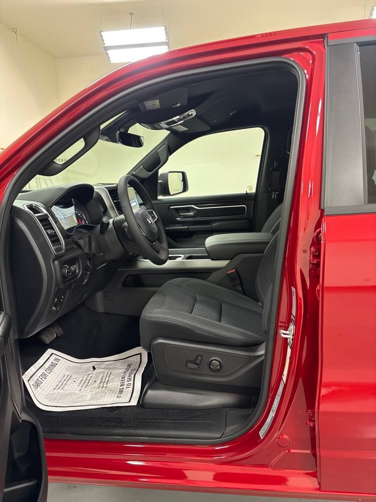 New 2026 RAM 1500 Big Horn AWD/4WD image 10