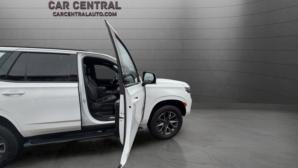 Used 2022 Chevrolet Tahoe Z71 w/ Luxury Package image 13