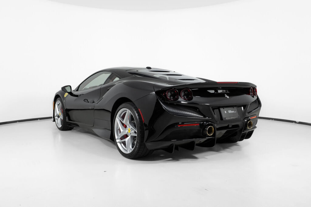 Used 2022 Ferrari F8 Tributo RWD image 4