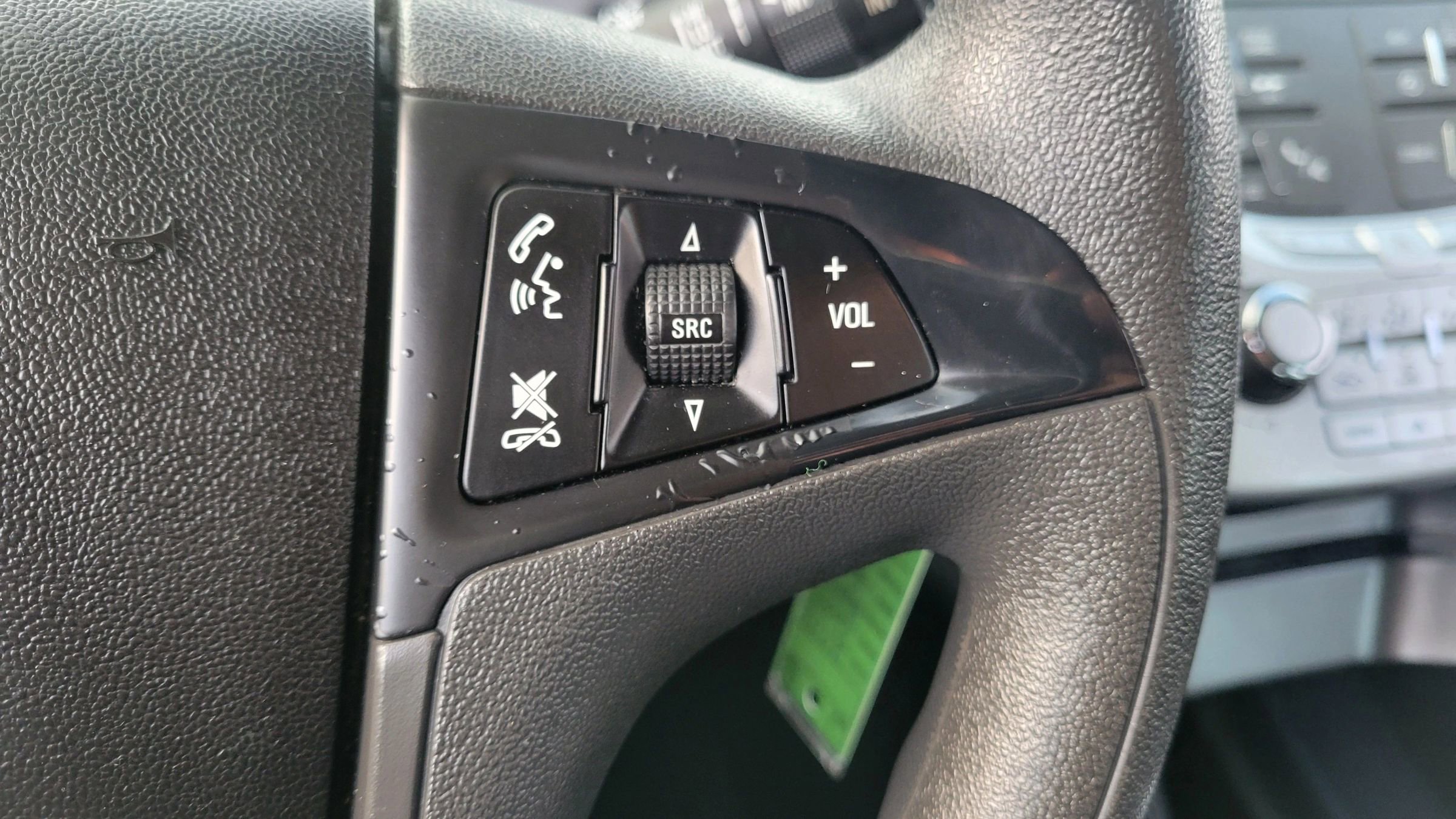Used 2014 Chevrolet Equinox LS AWD/4WD image 21