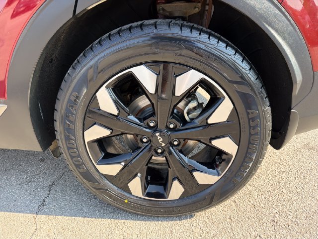Used 2023 Kia Sportage X-Line w/ X-Line Premium Package AWD/4WD image 31