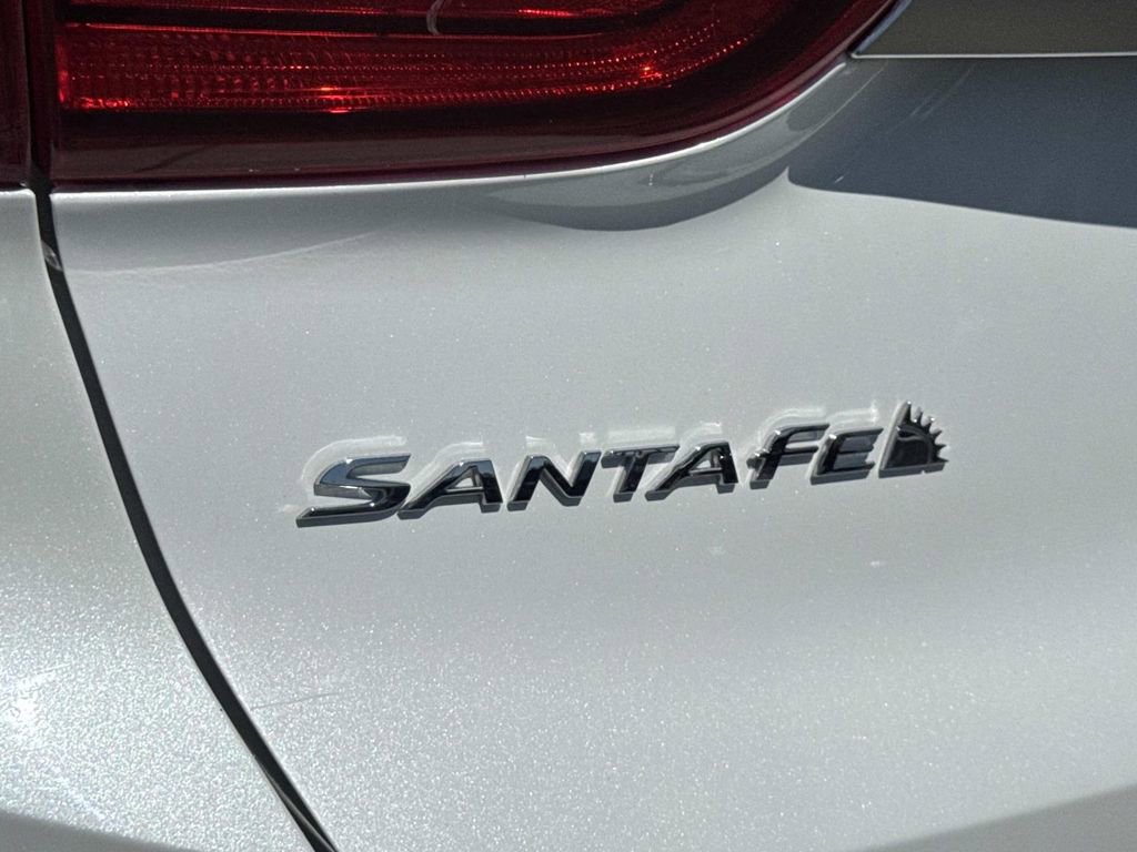 Used 2019 Hyundai Santa Fe SE image 27