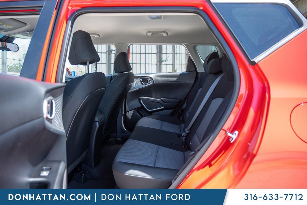 Used 2025 Kia Soul LX FWD image 22