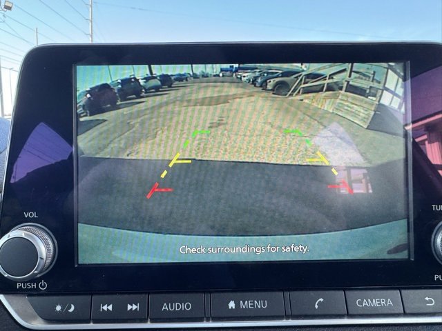 Used 2024 Nissan Sentra SV image 9