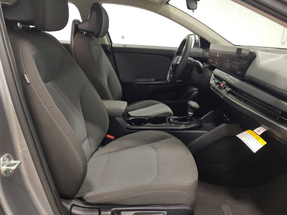 Used 2025 Kia K4 FWD image 21
