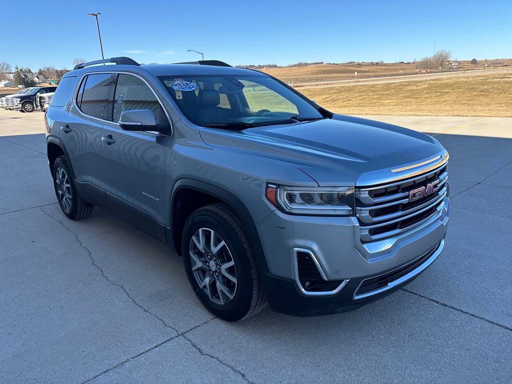 Used 2023 GMC Acadia SLT image 3