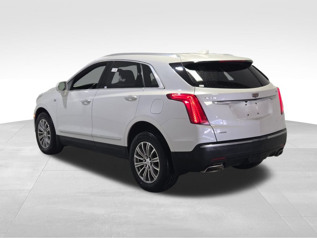 Used 2018 Cadillac XT5 Luxury w/ Driver Awareness Package AWD/4WD image 2