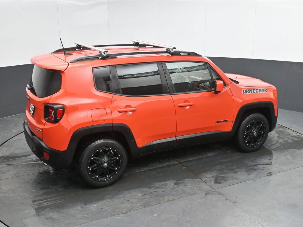 Used 2018 Jeep Renegade Latitude w/ Cold Weather Group image 37
