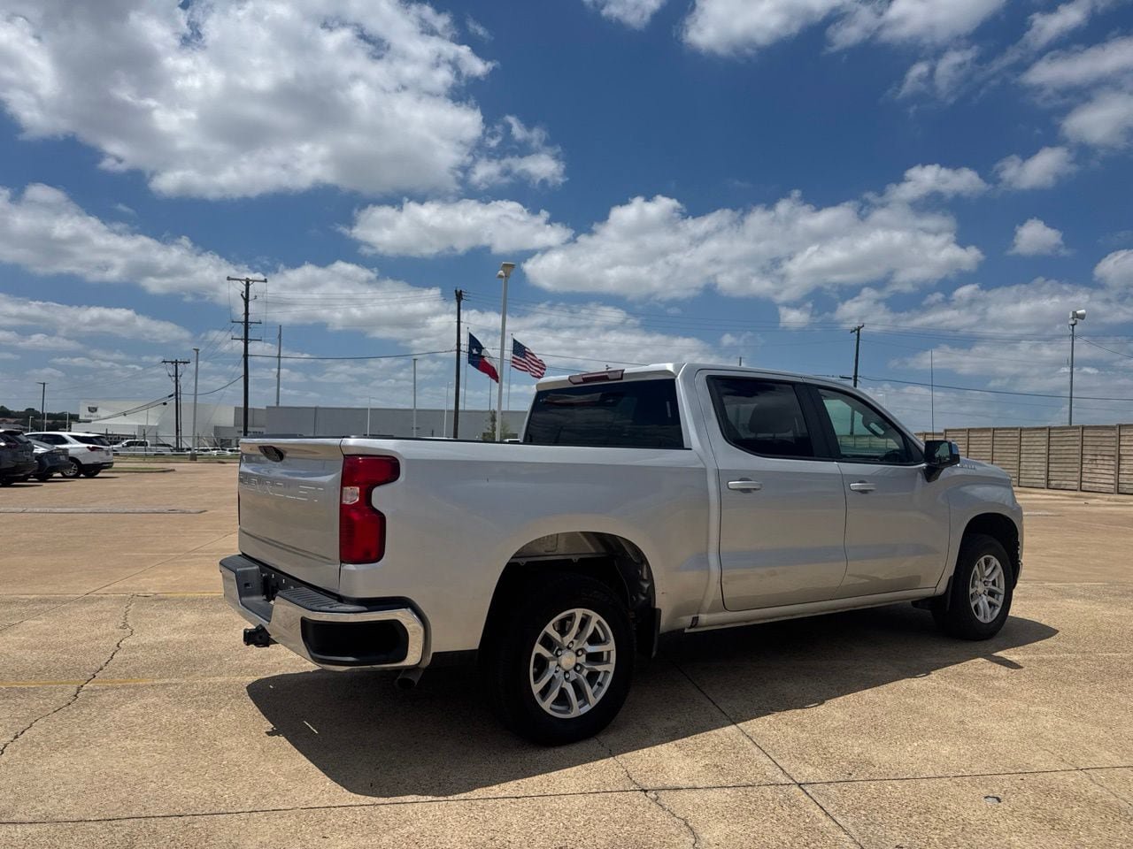 Used 2022 Chevrolet Silverado 1500 LT AWD/4WD image 22
