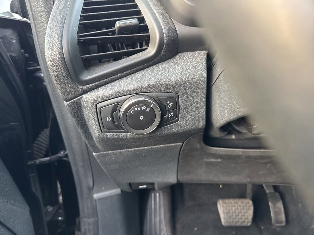 Certified 2019 Ford EcoSport SE image 8
