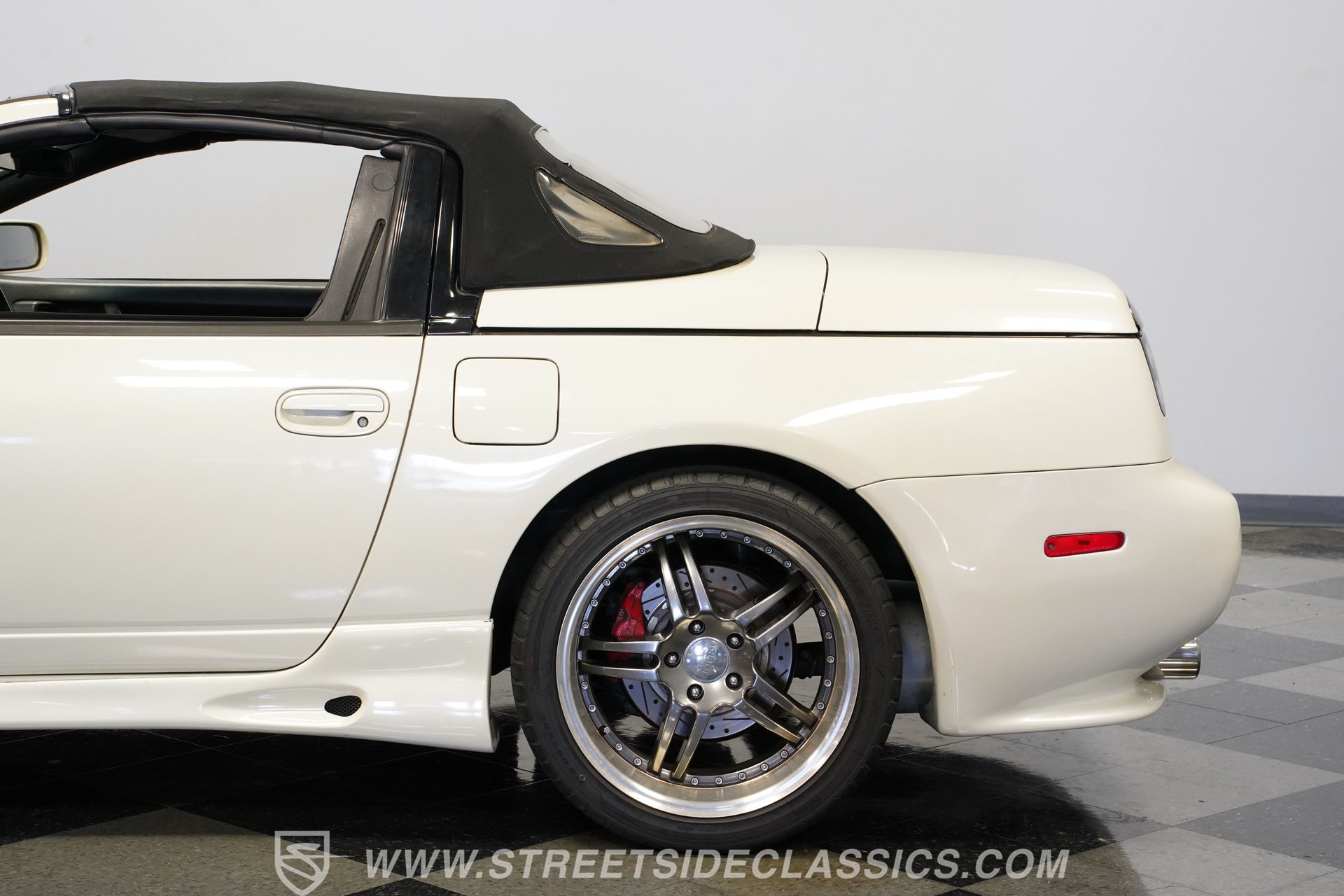 Used 1993 Nissan 300ZX Convertible RWD image 25