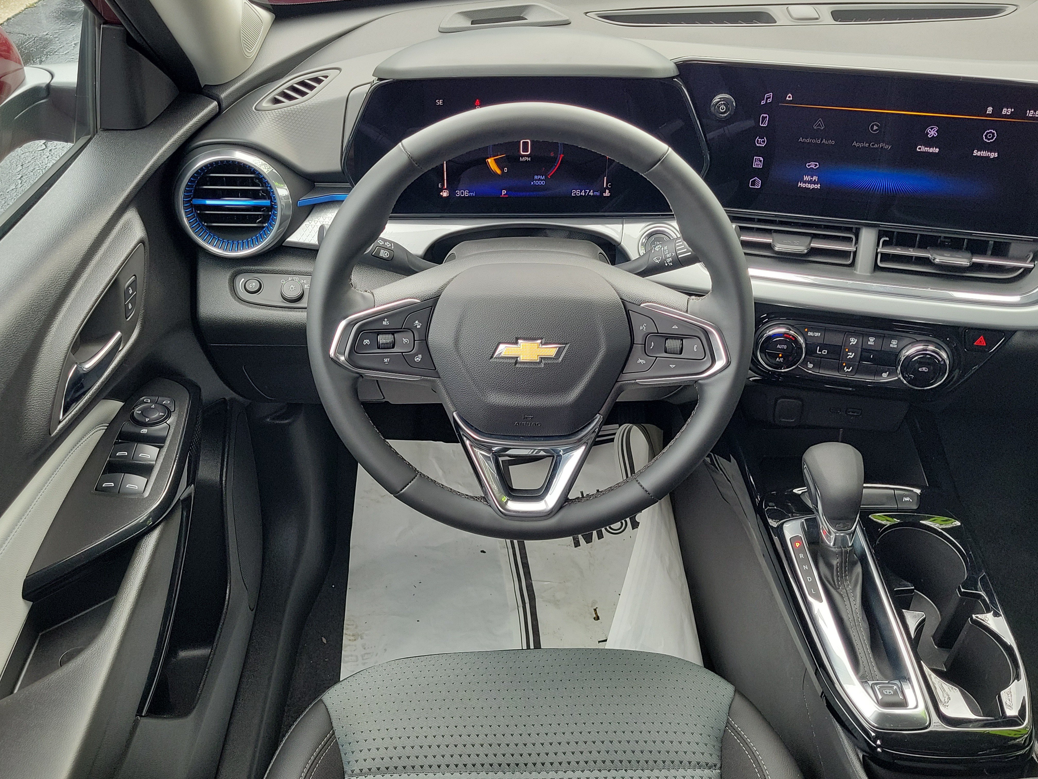 Used 2025 Chevrolet Trax LT w/ LT Convenience Package FWD image 15