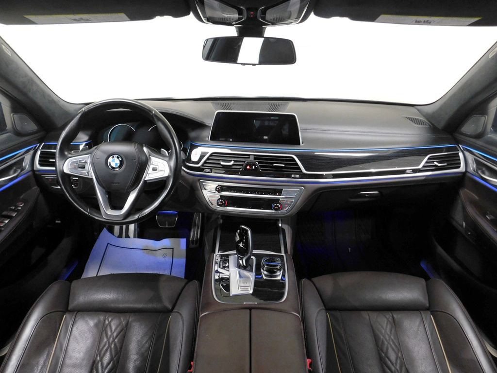 Used 2019 BMW 750i xDrive AWD/4WD image 33