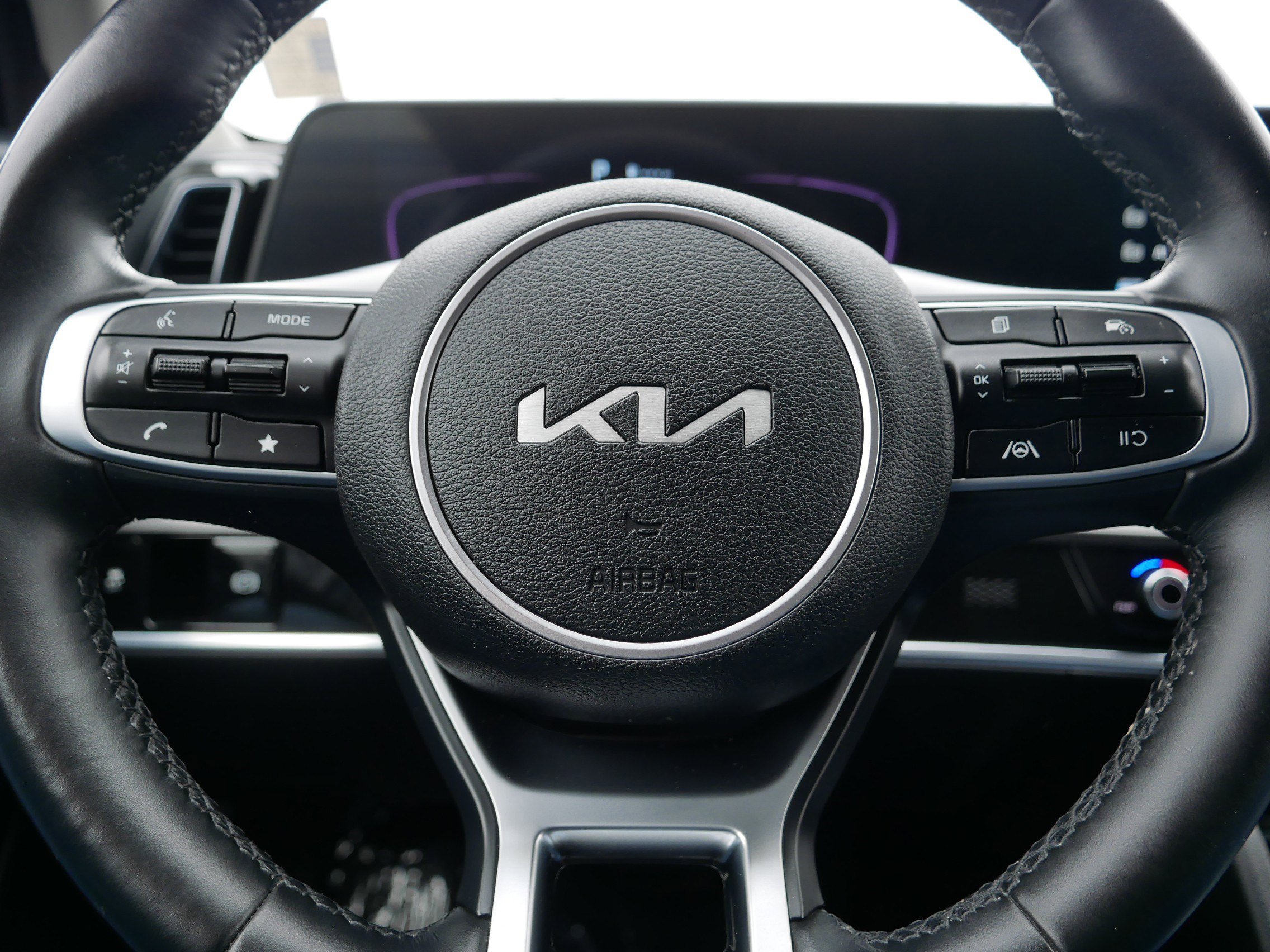 Used 2023 Kia Sportage EX image 25