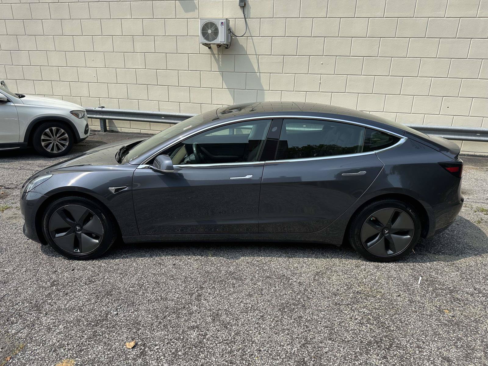 Used 2019 Tesla Model 3 Long Range AWD/4WD image 5