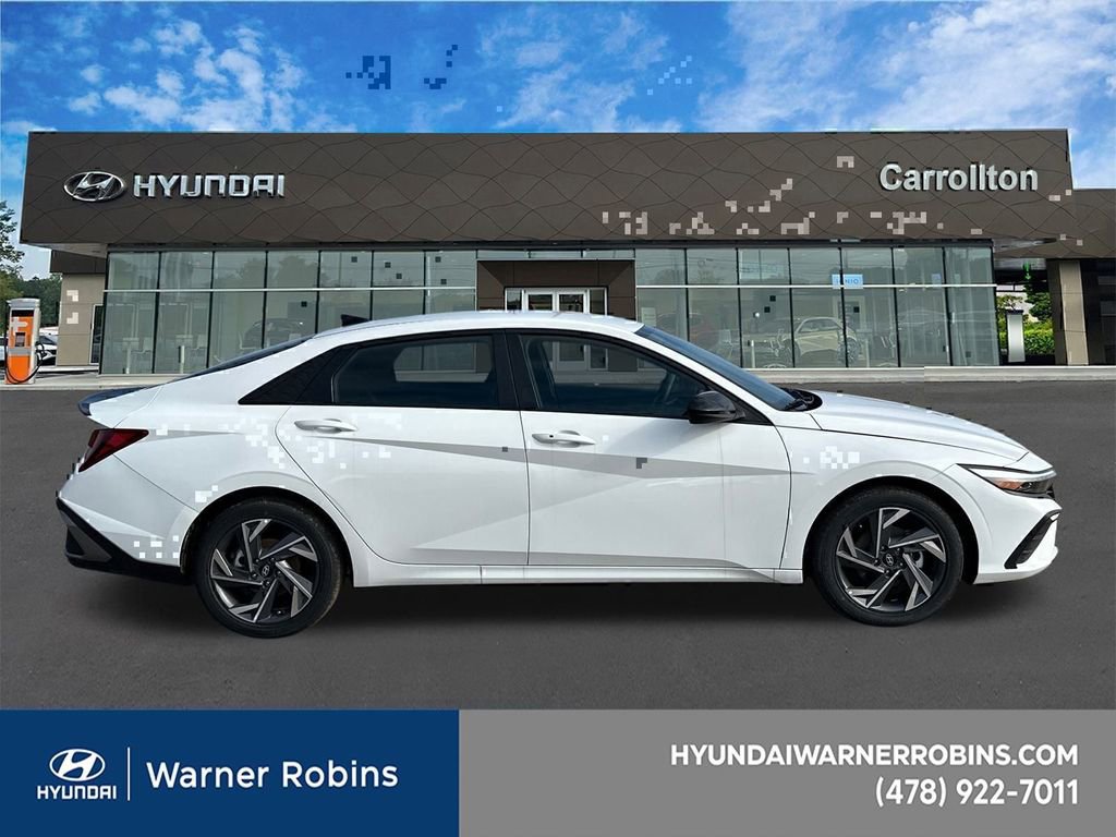 New 2025 Hyundai Elantra Sport image 3