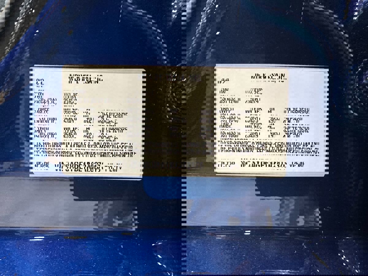 Used 2024 Tesla Model Y Long Range image 23