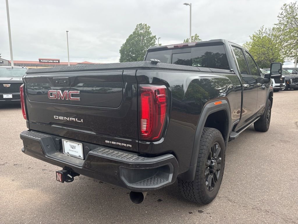 Used 2023 GMC Sierra 2500 Denali w/ Denali Black Diamond Edition AWD/4WD image 5