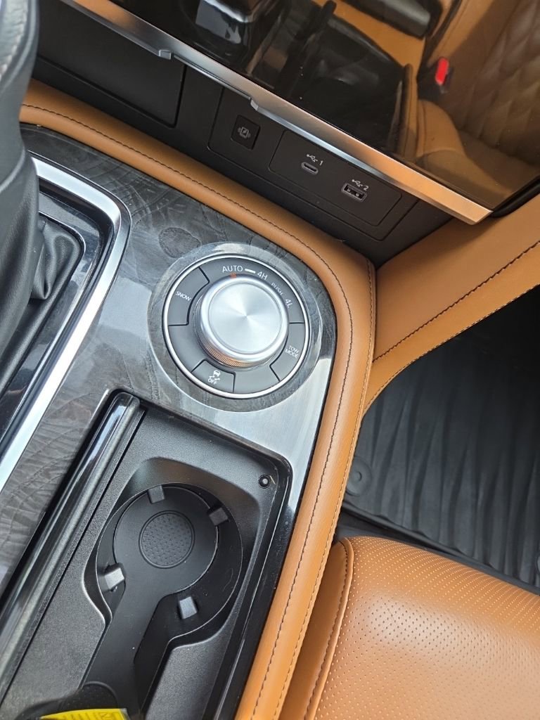 Used 2023 INFINITI QX80 Sensory w/ All-Season Package image 46
