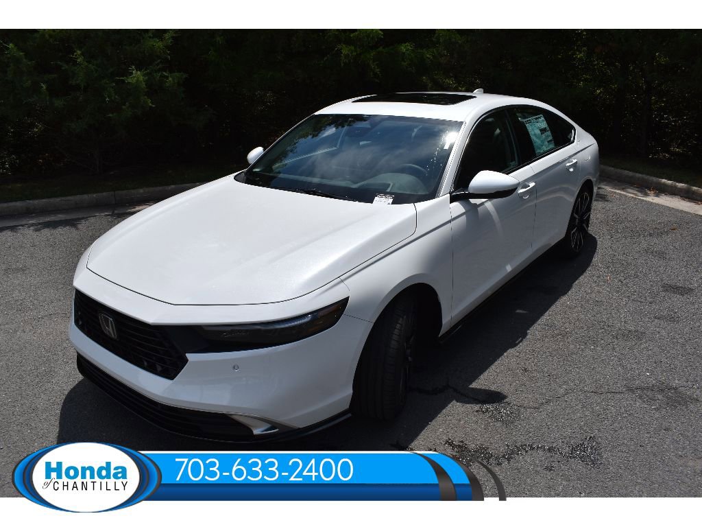 New 2025 Honda Accord Hybrid Touring image 4