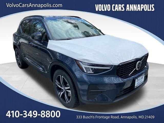 New 2026 Volvo XC40 B5 Core w/ Climate Package image 1